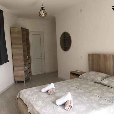 Rezo'S House Hotel Kvariati Luaran gambar
