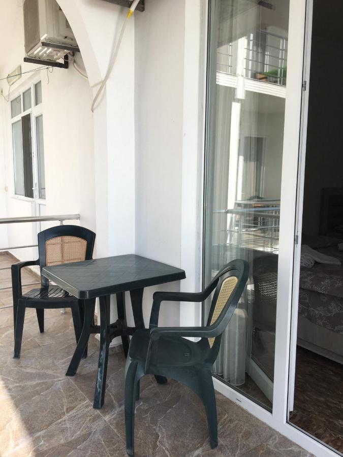 Rezo'S House Hotel Kvariati Luaran gambar
