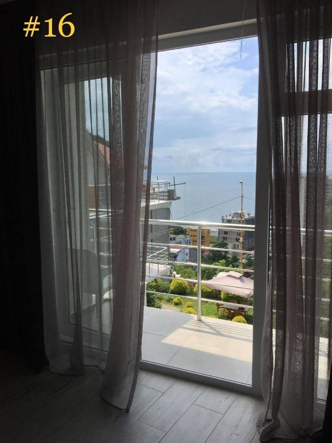 Rezo'S House Hotel Kvariati Luaran gambar