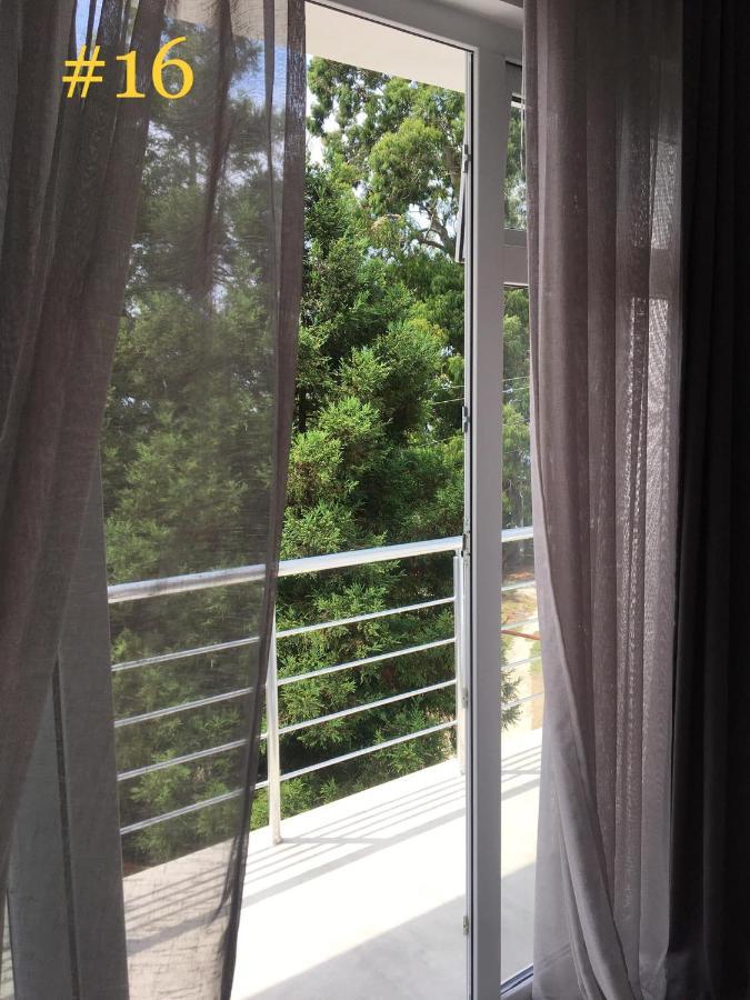 Rezo'S House Hotel Kvariati Luaran gambar