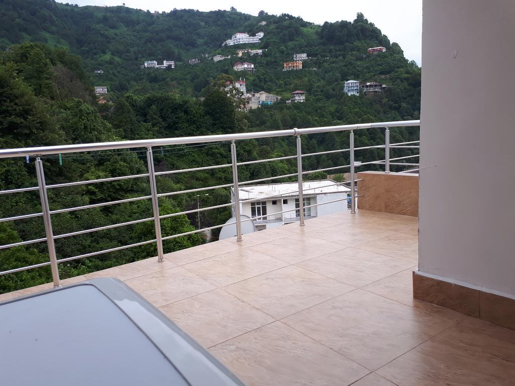 Rezo'S House Hotel Kvariati Luaran gambar